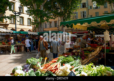 Mercato Mattutino al posto di Richelmi, Aix-en-Provence, Francia Foto Stock