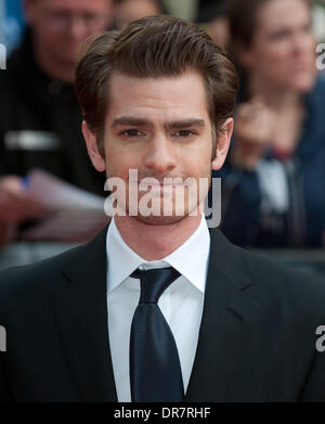 Andrew Garfield arrivando a The Amazing Spider-Man premiere a l'Odeon Leicester Square a Londra, Inghilterra - 18.06.12 **Non disponibile per la pubblicazione in Francia. Disponibile per la pubblicazione nel resto del mondo** obbligatorio di credito: Zak Hussein/WENN.com Foto Stock