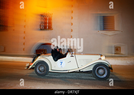 Vintage auto da rally, WinterRAID 2013 MG TD, costruita nel 1952, Pontresina Engadin, Svizzera Foto Stock