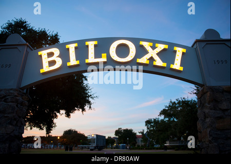 Stati Uniti Mississippi MS Biloxi segno di benvenuto all'ingresso re figlie Memorial Park sulla costa del Golfo Foto Stock