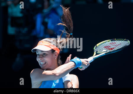 Melbourne, Victoria, Australia. Xxi gen, 2014. 21 gennaio 2014: xiv seme Ana IVANOVIC (SRB) in azione contro il trentesimo seme Eugenie BOUCHARD (possibile) in quarti di finale corrisponde al giorno 9 del 2014 Australian Open Grand Slam torneo di tennis a Melbourne Park a Melbourne, Australia. Sydney bassa/Cal Sport Media/Alamy Live News Foto Stock