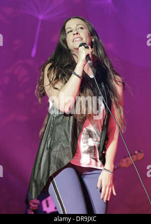 Alanis Morissette performing live a Manchester O2 Apollo Manchester, Inghilterra - 26.06.12 Foto Stock