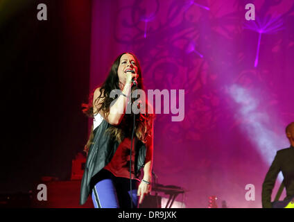 Alanis Morissette performing live a Manchester O2 Apollo Manchester, Inghilterra - 26.06.12 Foto Stock