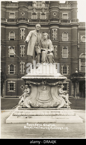 I fondatori statua - Royal Holloway College, Egham, Surrey Foto Stock