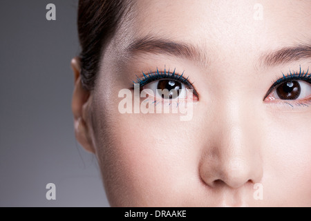 Immagine ravvicinata di un volto di donna Foto Stock