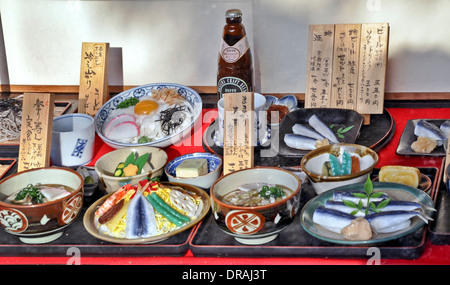 Fake cibo in un ristorante finestra in Giappone Foto Stock