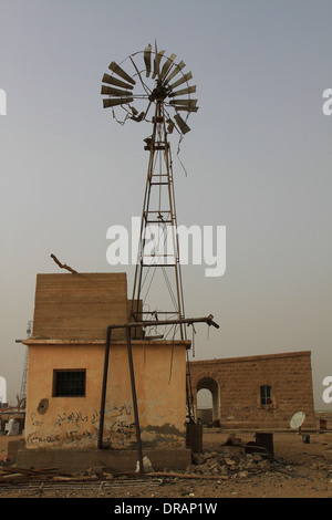 Mudawwara, un abbandono della stazione ferroviaria di Hejaz Railway nelle vicinanze della frontiera Saudi-Arabian. Il Wadi Rum, Giordania Meridionale. Foto Stock