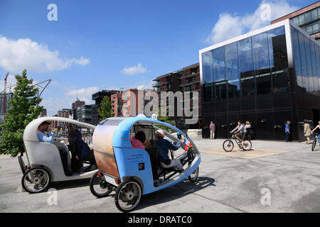 Pedicap gita turistica, Hafencity, Magellan terrazze, Amburgo, Germania, Europa Foto Stock