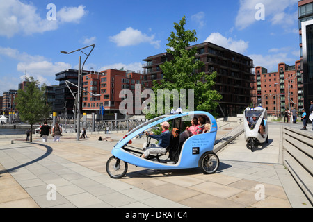 Pedicap gita turistica, Hafencity, Magellan terrazze, Amburgo, Germania, Europa Foto Stock