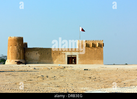 La fortezza storica di Al Zubara nel sole di sera, Qatar costa nord-occidentale Foto Stock