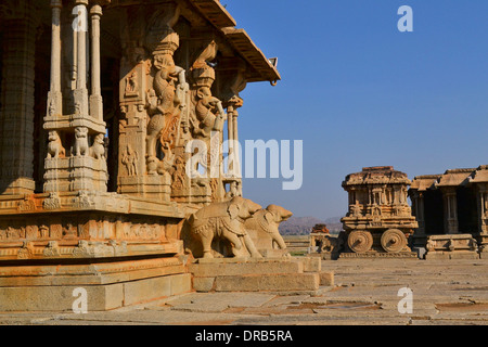 Ornati in pietra in chariot Hampi, India Foto Stock