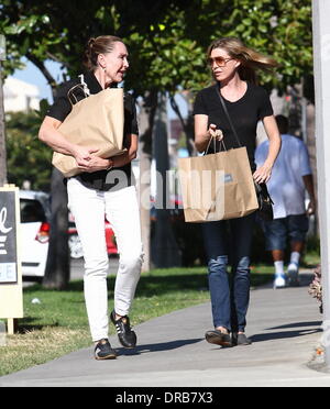 Ellen Pompeo shopping su Beverly Boulevard Los Angeles, california - 06.07.12 Foto Stock