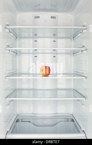 Cella freezer aprire apple closeup Foto Stock