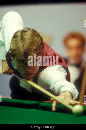 Stephen Hendry presso l' Ambasciata World Snooker Torneo, Crucible Theatre Sheffield nella metà degli anni ottanta, Foto Stock