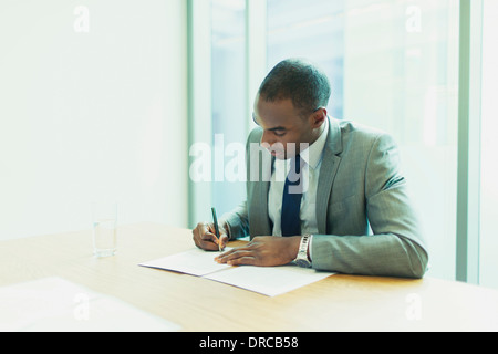 Imprenditore iscritto in office Foto Stock