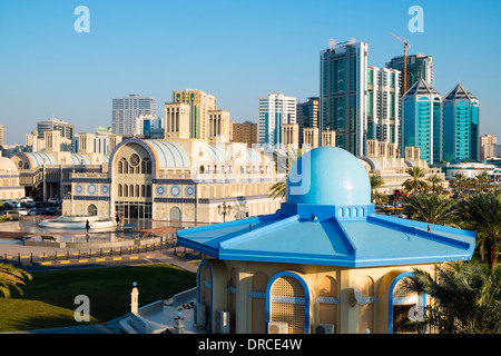 Il souk centrale o il Blue Souk in Sharjah negli Emirati Arabi Uniti Foto Stock