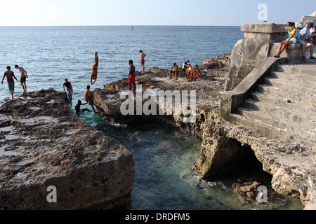 Spiaggia di l'Avana, Cuba foto: pixstory / Alamy Foto Stock
