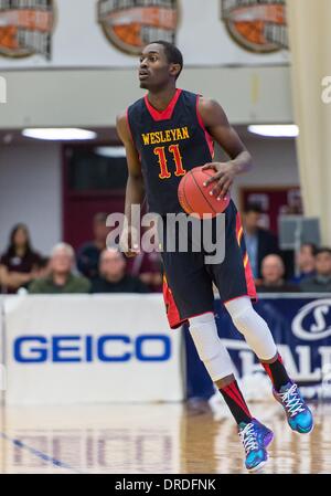 Springfield, MA, Stati Uniti d'America. Xx gen, 2014. Mercoledì 12 Settembre, 2012: Wesleyan accademia cristiana Theo Pinson dribbling fino corte durante la prima metà della Spalding HoopHall classico gioco tra Wesleyan cristiano e Findlay Prep a Blake Arena in Springfield, MA. Bill Shettle / Cal Sport Media. © csm/Alamy Live News Foto Stock