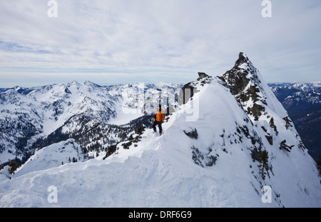 Picco Snoqualmie nello stato di Washington, USA. La Fessura Snoqualmie Cascate di picco varia USA sciatore Foto Stock