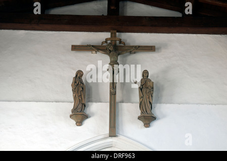 Crocifissione sulla parete nella chiesa di S. Maria, Redbourn, Hertfordshire, Inghilterra, Regno Unito Foto Stock