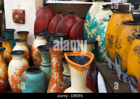 Ceramiche messicano sul display in un grande magazzino di Nuevo Progreso, Tamaulipas, Messico. Foto Stock