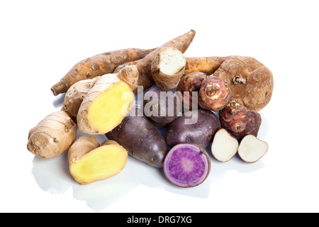 Viola e patate dolci isolati su sfondo bianco Foto Stock