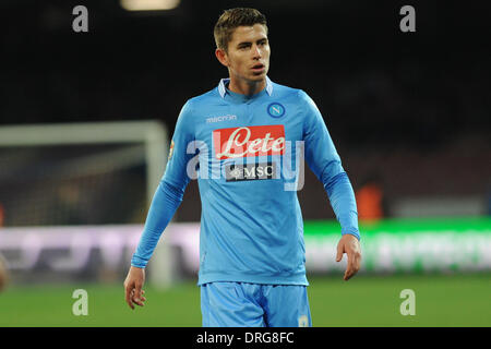 Napoli, Italia. 25 gennaio, 2014. Jorginho di SSC Napoli in azione durante il Calcio : Italiano di serie a una partita tra SSC Napoli e AC Chievo Verona allo Stadio San Paolo di Napoli, Italia. Credito: Franco Romano/Alamy Live News Foto Stock