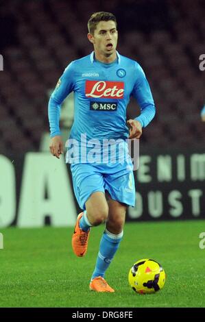 Napoli, Italia. 25 gennaio, 2014. Jorginho di SSC Napoli in azione durante il Calcio : Italiano di serie a una partita tra SSC Napoli e AC Chievo Verona allo Stadio San Paolo di Napoli, Italia. Credito: Franco Romano/Alamy Live News Foto Stock