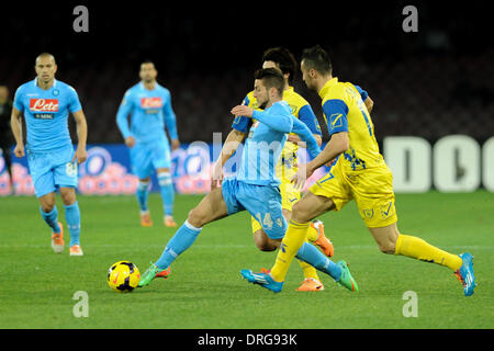 Napoli, Italia. 25 gennaio, 2014. Dries Mertens di SSC Napoli in azione durante il Calcio : Italiano di serie a una partita tra SSC Napoli e AC Chievo Verona allo Stadio San Paolo di Napoli, Italia, il 25 gennaio 2014. Credito: Franco Romano/NurPhoto/ZUMAPRESS.com/Alamy Live News Foto Stock