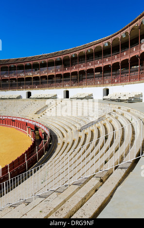 Vecchia arena dei tori in Spagna a Malaga, uno dei principali punti di interesse turistico di questa città spagnola. Foto Stock