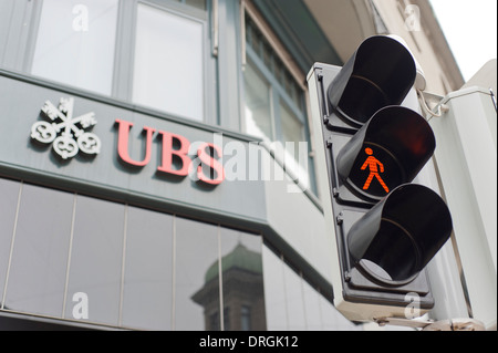 Ingresso di UBS Svizzera, la più grande banca in Bahnhofstrsse nella città di Zurigo. Foto Stock