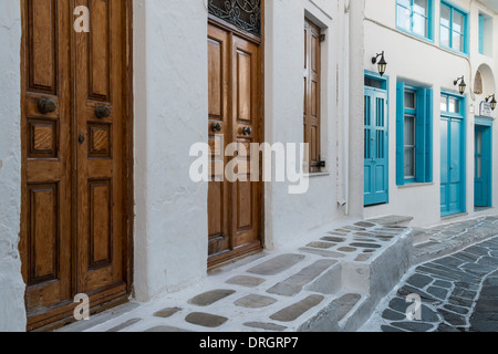 A Mykonos scena di strada, Città di Chora, Grecia Foto Stock