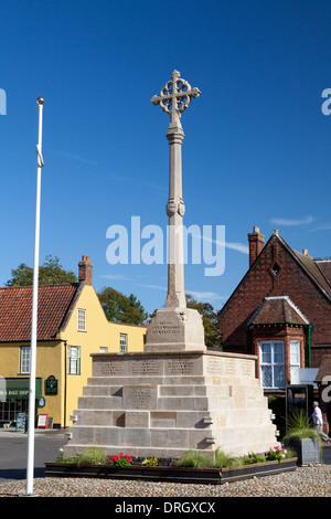 Memoriale di guerra e la piazza del mercato, Holt, Norfolk Foto Stock