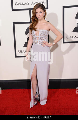 Los Angeles, California, USA. 26 gen 2014. Anna Kendrick arriva per il 56th Annual Grammy Awards alla Staples Center. (Immagine di credito: credito: Lisa O'Connor/ZUMAPRESS.com/Alamy Live News) Foto Stock