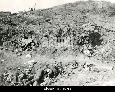 Soldati morti su un campo di battaglia, WW1 Foto Stock