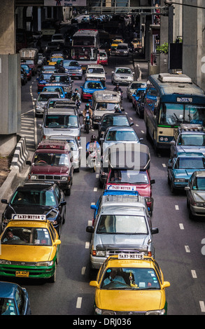 Traffico, Bangkok. Foto Stock