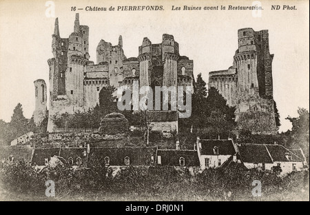 Il Chateau de Pierrefonds - prima del restauro. Foto Stock