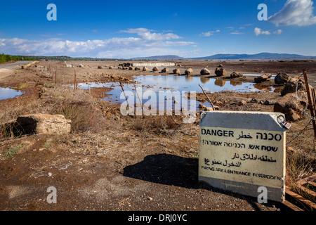 Post israeliano vicino alla frontiera siriana nel Golan Foto Stock