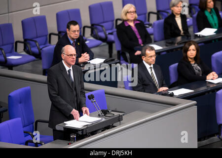 Berlino, Germania. Gennaio 27th, 2014. Cerimonia nel Parlamento tedesco in memoria delle vittime del nazionalsocialismo. / Immagine: ?Saluto del Presidente del Bundestag il prof. Il dott. Norbert Lammert. Credito: Reynaldo Chaib Paganelli/Alamy Live News Foto Stock