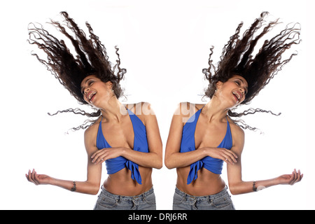 Due ragazze danza alla musica da discoteca, Zwei Maedchen tanzen zu Disco-Musik Foto Stock