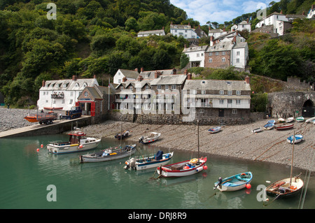 Clovelly Harbour e stazione di salvataggio Foto Stock