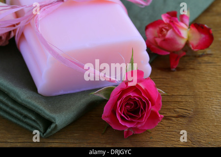 saponetta, sapone rosa, saponetta di saponi, rose di sapone Foto stock -  Alamy
