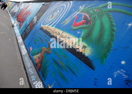 Arte dei graffiti sul muro di Berlino, Berlino, Germania Foto Stock