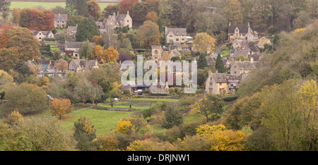 Il villaggio Costwold di Snowshill vicino a Broadway in autunno, Gloucestershire, England, Regno Unito Foto Stock