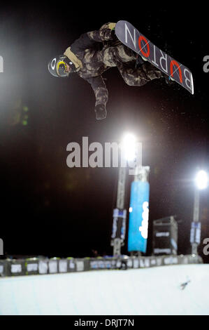 Aspen, Colorado, Stati Uniti d'America. Il 22 gennaio, 2014. Taku Hiraoka (JPN) snowboard: Taku Hiraoka del Giappone compete durante l inverno X Games uomini Ski superpipe della formazione in Aspen, Colorado, Stati Uniti . © Hiroyuki Sato/AFLO/Alamy Live News Foto Stock
