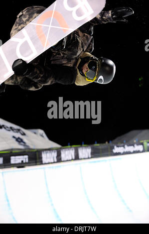 Aspen, Colorado, Stati Uniti d'America. Il 22 gennaio, 2014. Taku Hiraoka (JPN) snowboard: Taku Hiraoka del Giappone compete durante l inverno X Games uomini Ski superpipe della formazione in Aspen, Colorado, Stati Uniti . © Hiroyuki Sato/AFLO/Alamy Live News Foto Stock