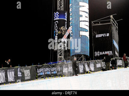 Aspen, Colorado, Stati Uniti d'America. Il 22 gennaio, 2014. Taku Hiraoka (JPN) snowboard: Taku Hiraoka del Giappone compete durante l inverno X Games uomini Ski superpipe della formazione in Aspen, Colorado, Stati Uniti . © Hiroyuki Sato/AFLO/Alamy Live News Foto Stock