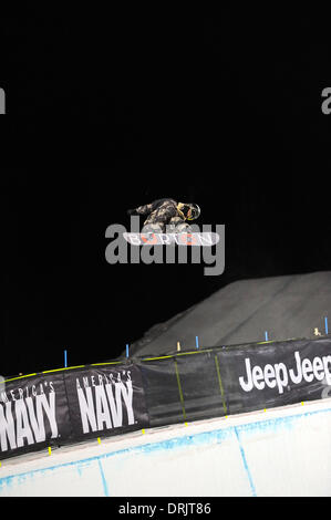Aspen, Colorado, Stati Uniti d'America. Il 22 gennaio, 2014. Taku Hiraoka (JPN) snowboard: Taku Hiraoka del Giappone compete durante l inverno X Games uomini Ski superpipe della formazione in Aspen, Colorado, Stati Uniti . © Hiroyuki Sato/AFLO/Alamy Live News Foto Stock