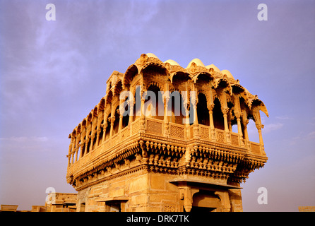 Salim Singh Ki Haveli in Jaisalmer in Rajasthan in India in Asia del Sud. Edificio di architettura edifici di stile arte Rajput Travel evasione Wanderlust Foto Stock