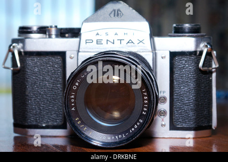 Un Pentax S1una fotocamera reflex a obiettivo singolo con una f2 ,55mm lente Takumar. Foto Stock